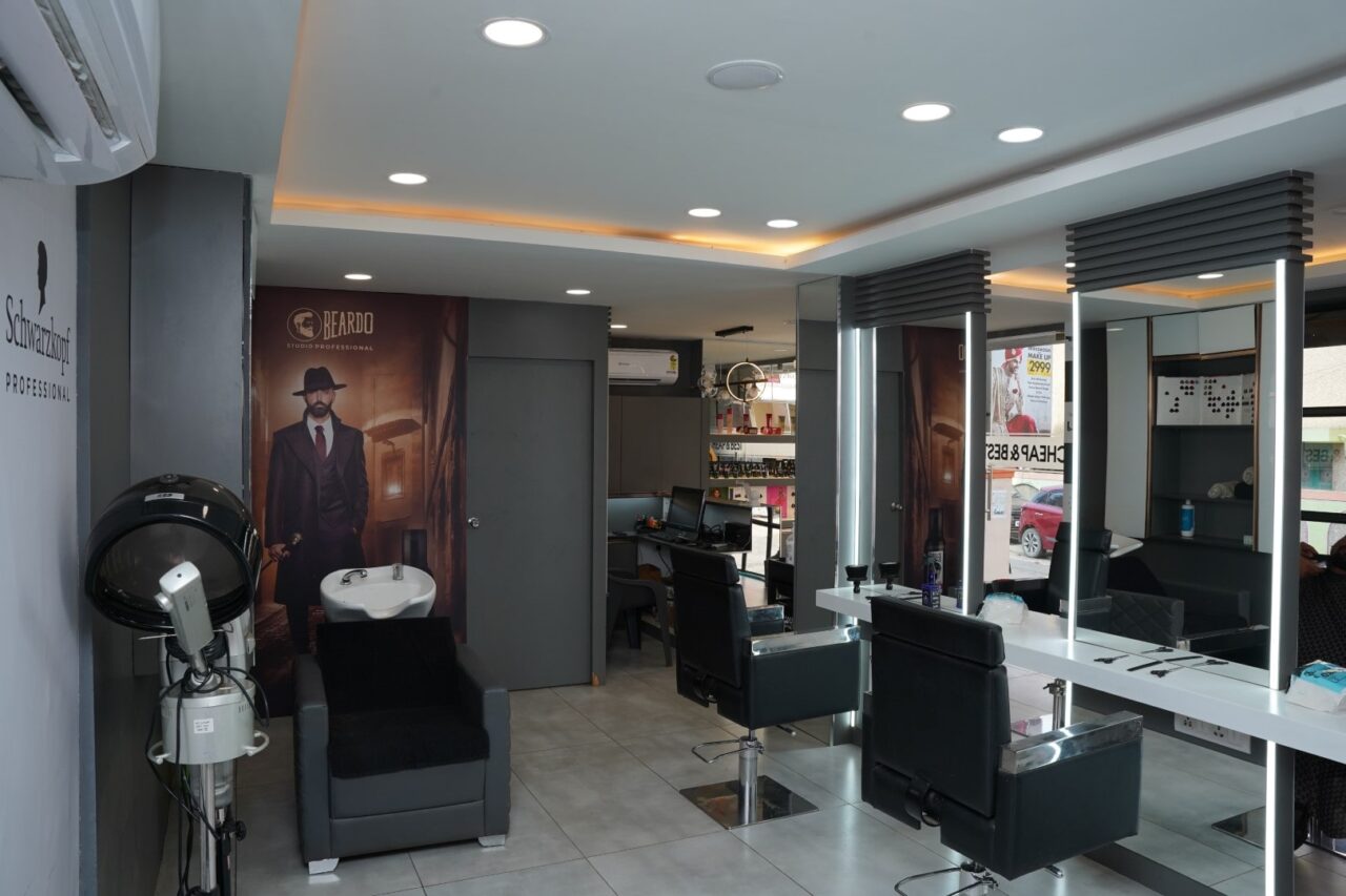 Get Your Master Franchise Cheap and Best Men's Salon